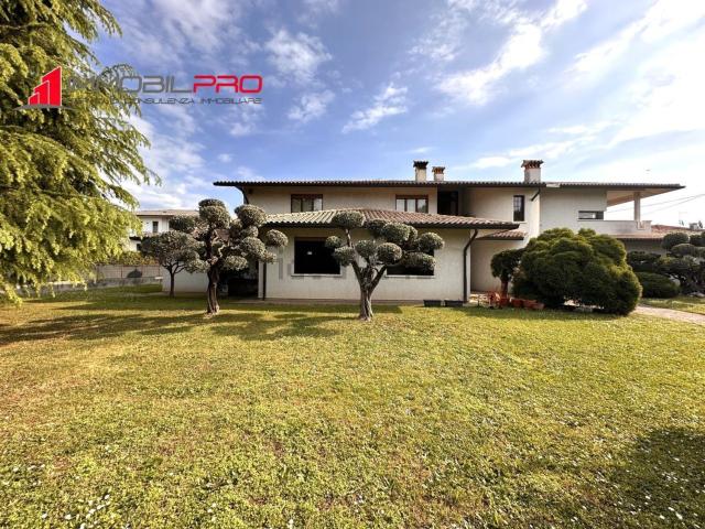 Casa in vendita a Thiene, Veneto