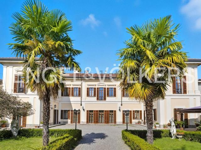 Casa in vendita a Samarate, Lombardia