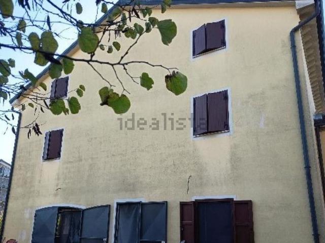 Casa in vendita a Unione Comuni Modenesi Area Nord, Mirandola
