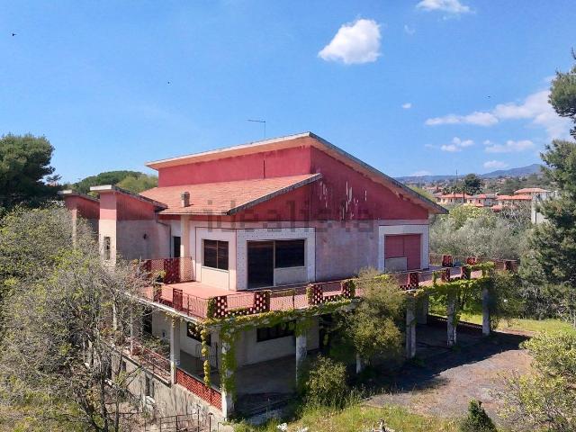 Casa in vendita a Pedara, Sicilia