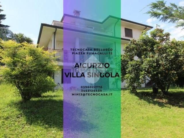 Casa in vendita a Aicurzio Casa in vendita a Aicurzio