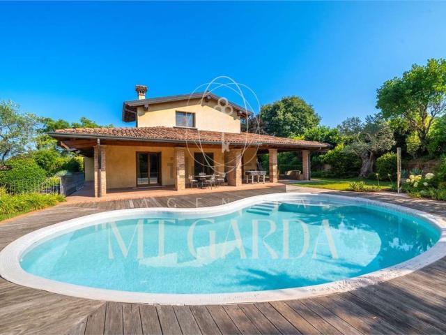 Casa in vendita a Lonato, Lombardia