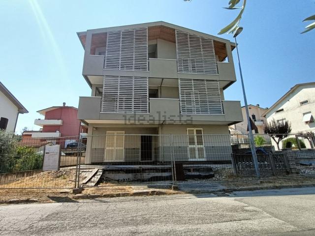 Casa in vendita a Colli al Metauro, Marche