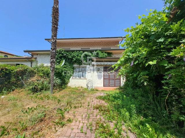 Casa in vendita a Vittoria Apuana, Forte Dei Marmi