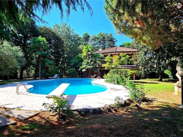 Casa in vendita a Magenta, Milano