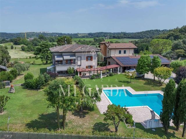 Casa in vendita a Lonato, Lombardia