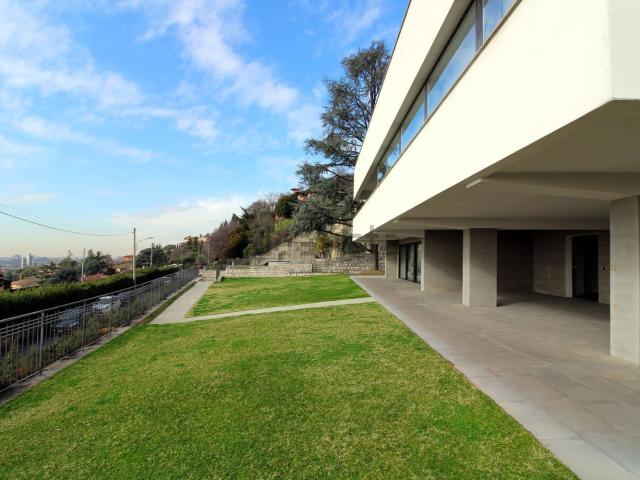 Casa in vendita a Zona Centro, Brescia