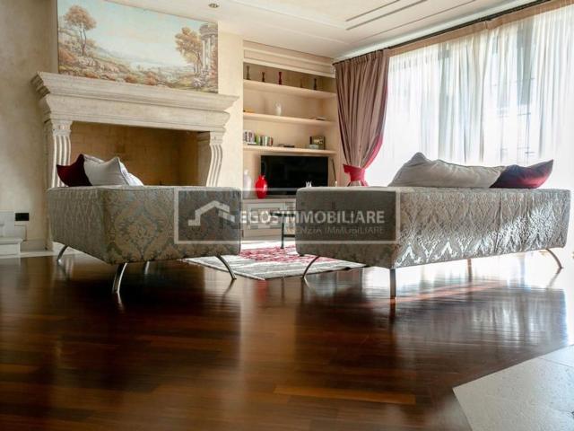 Casa in vendita a Padenghe Sul Garda, Brescia