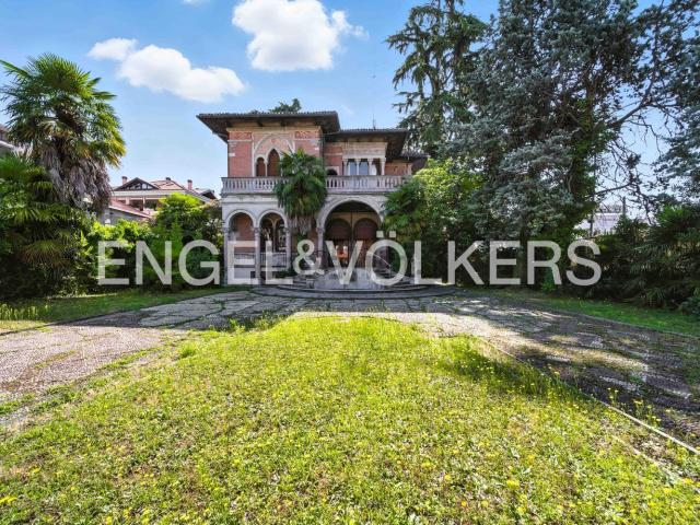 Casa in vendita a Centro, Gallarate