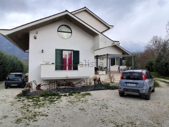 Casa in vendita a Sulmona, Abruzzo