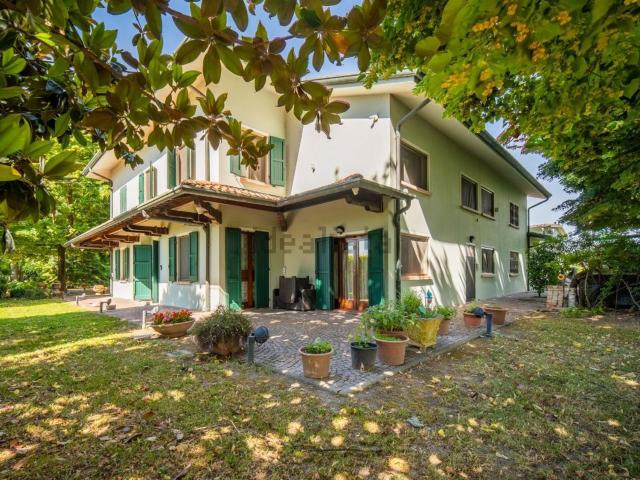 Casa in vendita a Pianura Reggiana, Re