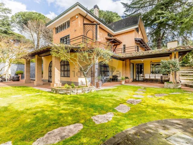 Casa in vendita a Settebagni, Montecompatri