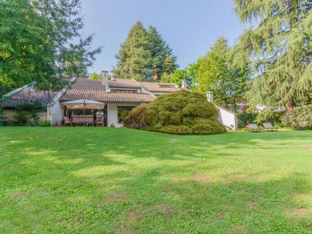 Casa in vendita a Carimate, Lombardia