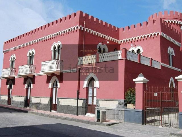 Casa in vendita a Letojanni, Sicilia