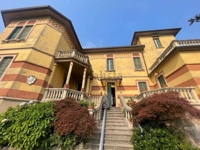 Casa in vendita a Valdarno, Albizzate