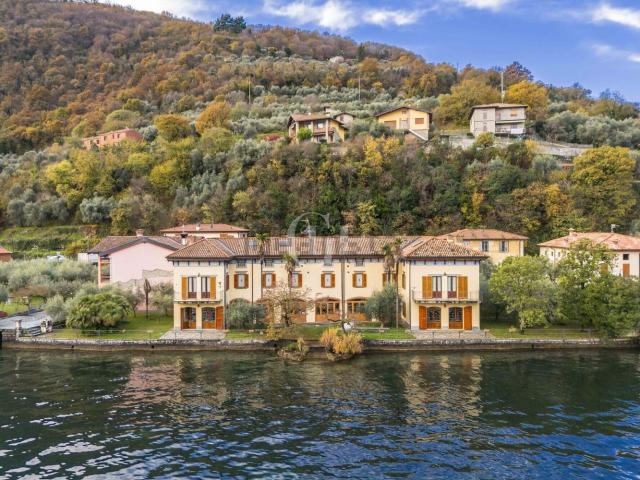 Casa in vendita a Carzano, Monte Isola