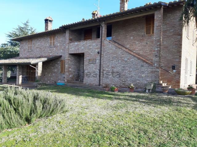 Casa in vendita a Castelleone, Deruta