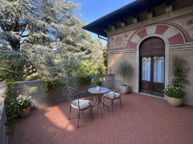 Casa in vendita a Varese, Lombardia