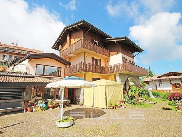 Casa in vendita a Selvino, Bergamo