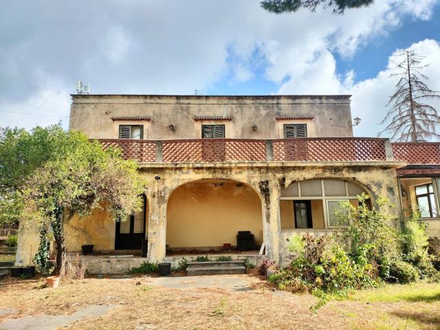 Casa in vendita a Viagrande, Sicilia