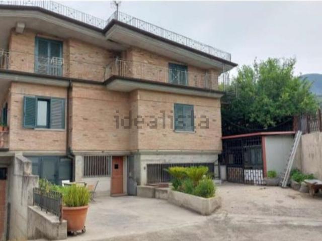 Casa in vendita a Avella, Avellino