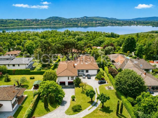 Casa in vendita a Lissago, Varese