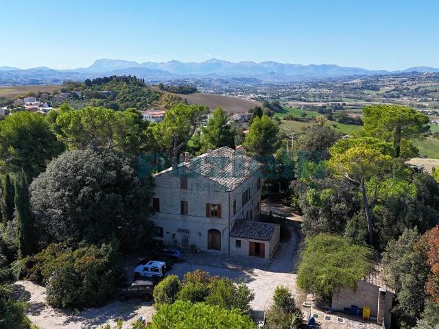 Casa in vendita a San Girolamo II, Marche
