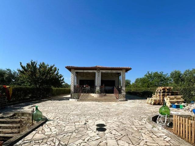 Casa in vendita a Puglia, Bari
