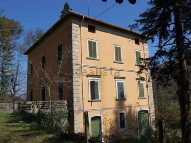 Casa in vendita a Mozzano, Marche