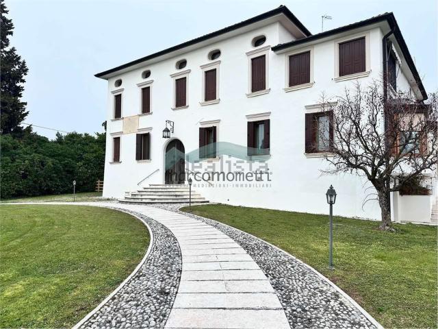 Casa in vendita a Vittorio Veneto, Veneto