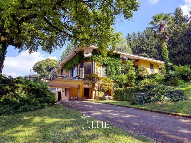 Casa in vendita a Galliate Lombardo, Lombardia