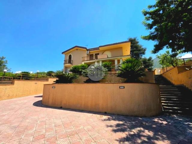 Casa in vendita a Calabria, Cosenza