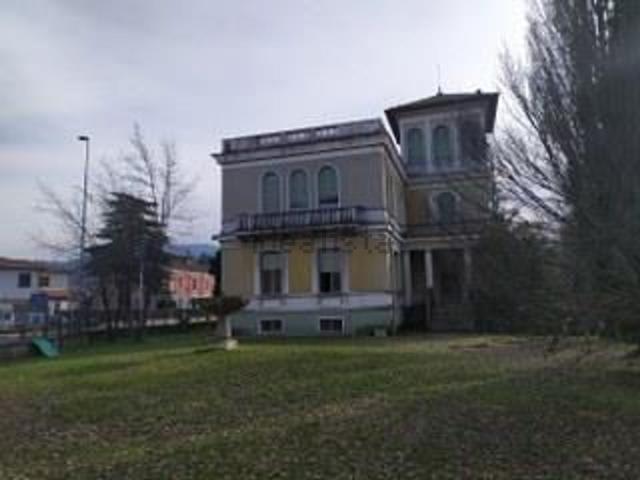 Casa in vendita a Rivanazzano, Lombardia