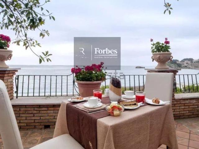 Casa in vendita a Taormina, Sicilia
