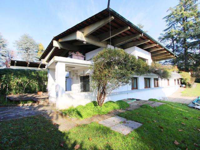Casa in vendita a Realdino, Carate Brianza