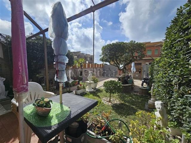 Casa in vendita a Torvajanica, Pomezia
