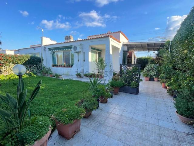Casa in vendita a Fontane Bianche, Siracusa