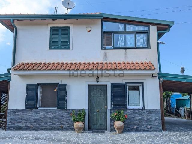 Casa in vendita a Aci Sant'antonio, Sicilia