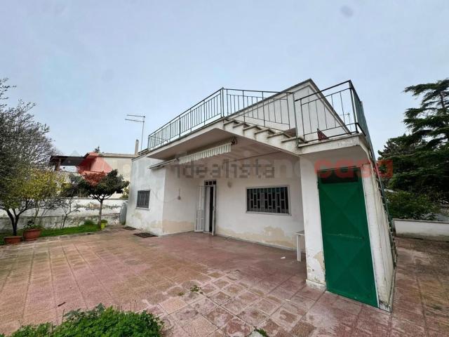 Casa in vendita a Montedarena, Pulsano