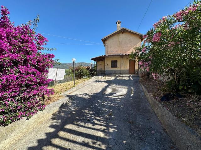 Casa in vendita a Albenga, Liguria