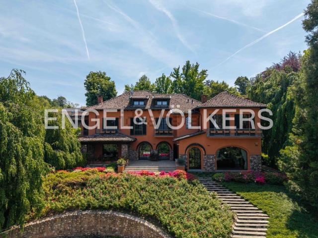 Casa in vendita a Varese, Lombardia