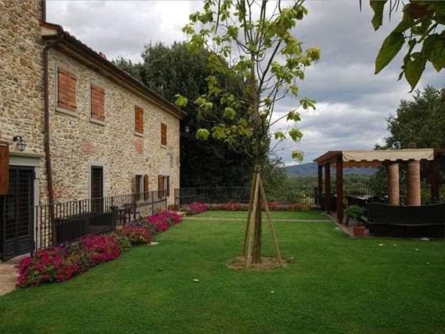 Casa in vendita a Capolona, Toscana