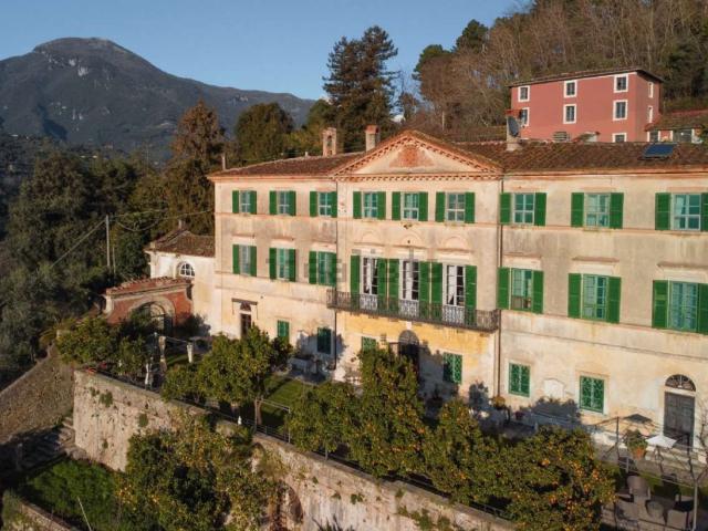 Casa in vendita a Camaiore, Toscana