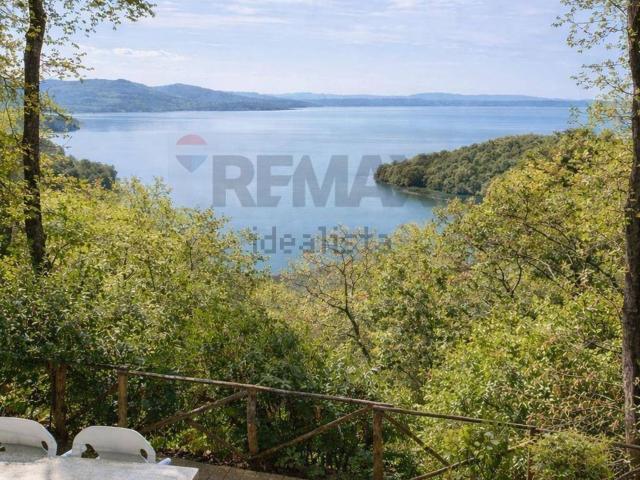 Casa in vendita a Magione, Umbria