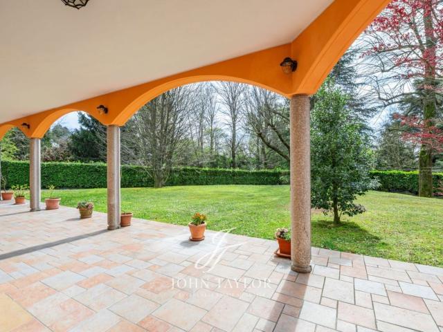 Casa in vendita a Carimate, Lombardia