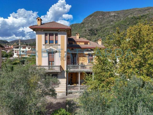 Casa in vendita a Comunità Montana Parco Alto Garda bresciano, Salò