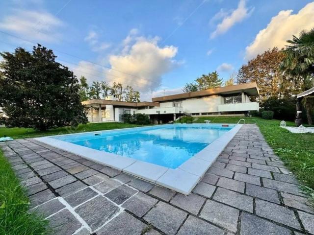 Casa in vendita a Rovello Porro, Lombardia