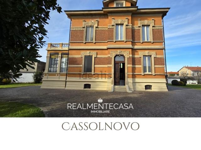 Casa in vendita a Cassolnovo, Pavia