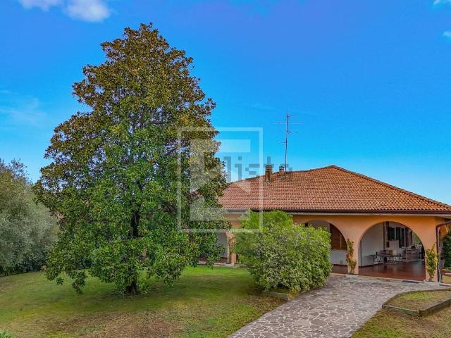 Casa in vendita a Moniga Del Garda, Lombardia