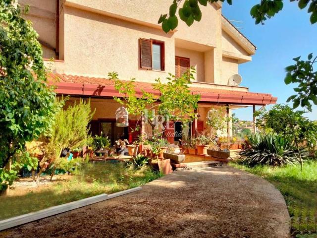 Casa in vendita a Lecconi, Calabria